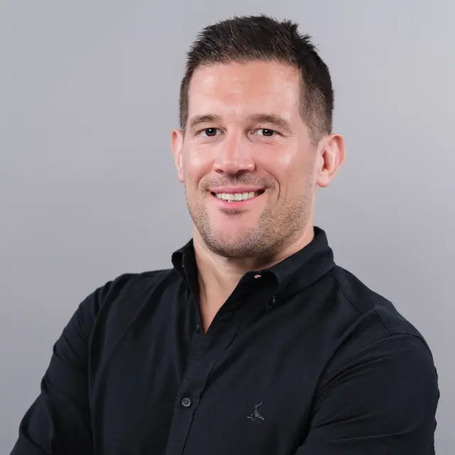 Photo of Dominic Saunders